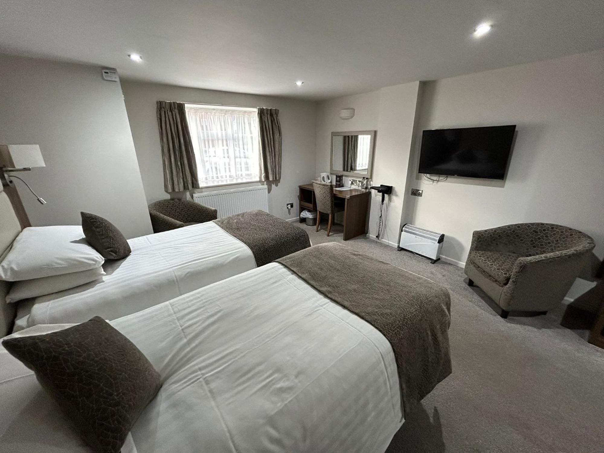 The Hind Hotel 웰링버러 외부 사진